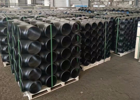 A extremidade padrão de JIS soldou cotovelos pretos da pintura Q235 dos encaixes de tubulação