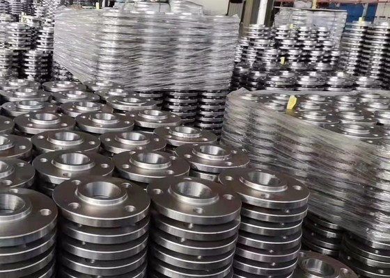 A extremidade padrão de JIS soldou cotovelos pretos da pintura Q235 dos encaixes de tubulação