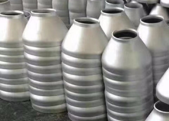 24&quot; X 20&quot; redutor concêntrico do aço carbono Q235 para a conexão de tubulação química