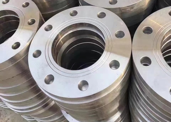 ASME Pn100 Dn100 forjou o deslizamento liso da flange do aço carbono no pescoço aumentado da solda da cara