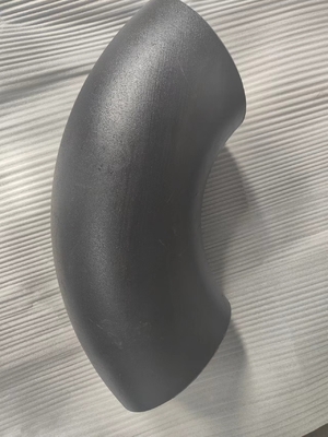 A extremidade de aço suave padrão do cotovelo de Jis soldou a pintura preta Q235 dos encaixes de tubulação